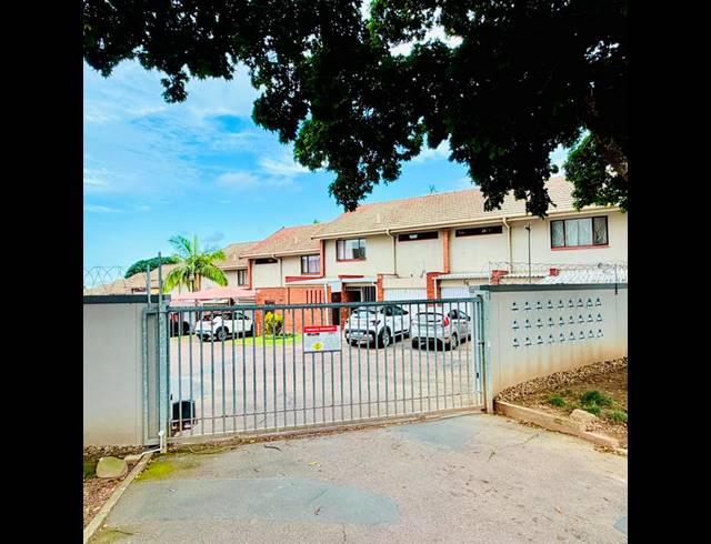 3 BEDROOM APARTMENT FOR SALE IN NEW GERMANY